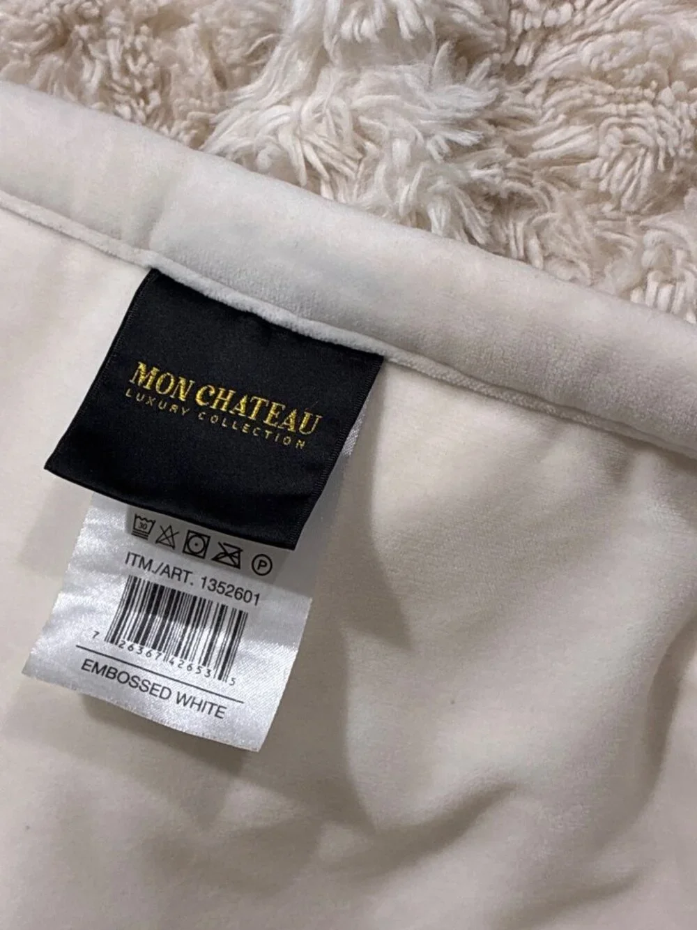 Mon Chateau Luxuri Collection throw Blanket Beige Fluffy soft one size